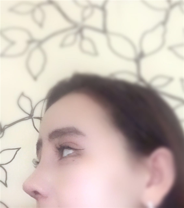 网红毋艾轩