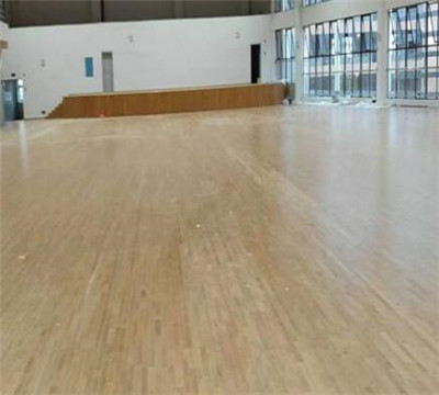 新疆体育馆木地板|新疆巴音郭楞羽毛球馆案例 