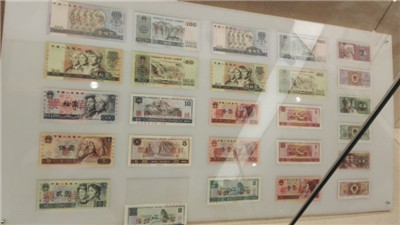 昆明钱币回收，收购现代金银币 