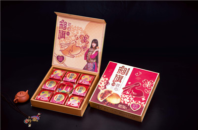 彩旗欢心《昆明中秋节月饼》 