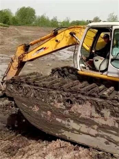 水陆挖掘机租赁|河道清淤单价 
