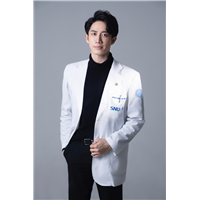 周书逸医生个人形象照