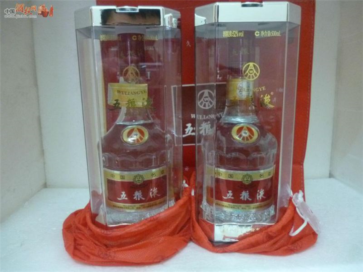 象山正规回收2000年2001年2002年2003年茅台酒 