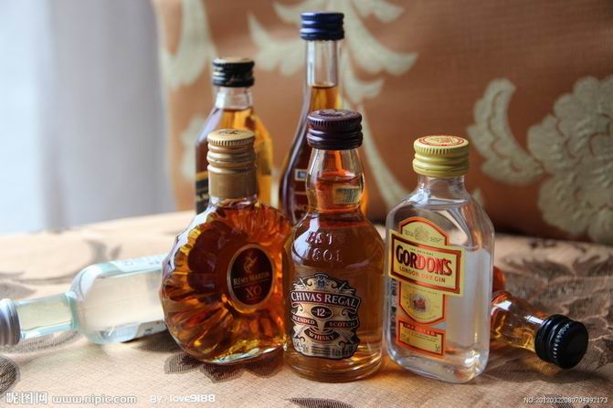 郑州回收陈年老酒 郑州回收洋酒 