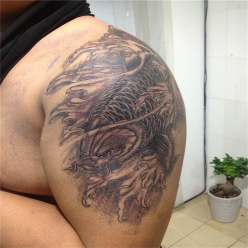 柯桥周边半胛刺青电话是多少