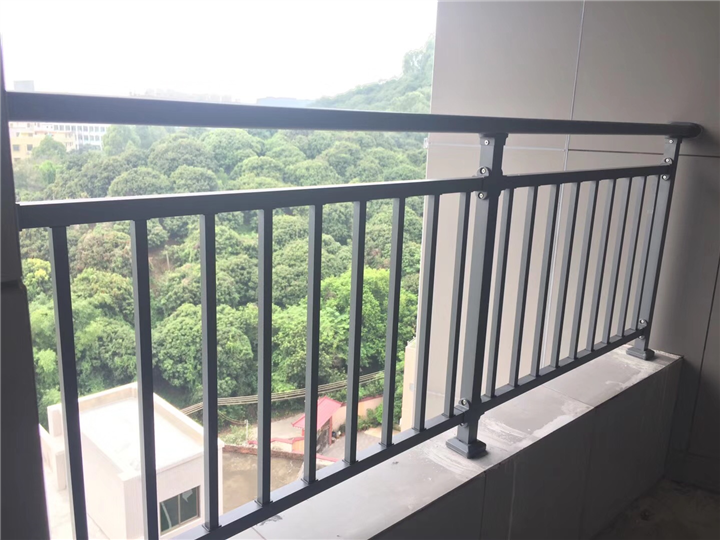 广东惠州锌钢栏杆厂家 