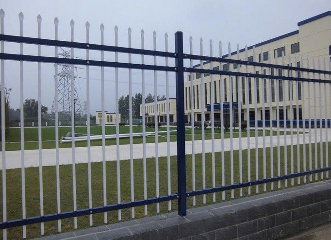 广东围墙护栏 锌钢围栏栅栏厂家 
