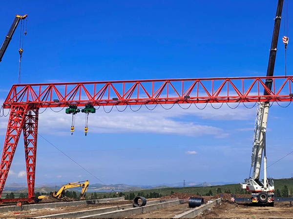 四川成都龙门吊出租厂家定制各种型号 