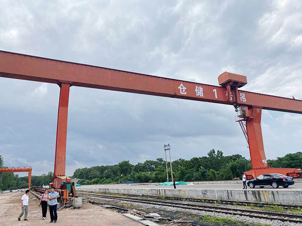 福建泉州双悬臂龙门吊租赁厂家空间大