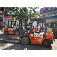玉溪叉车租赁公司电话
