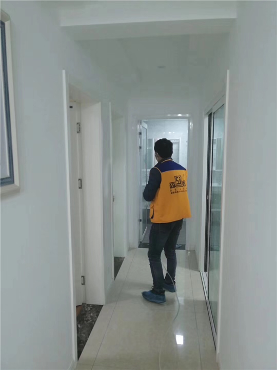 兴业时代花园室内甲醛治理中 