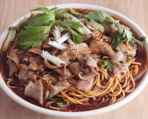 襄阳牛杂面 