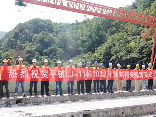 四川资阳架桥机租赁100吨自行式架桥机 