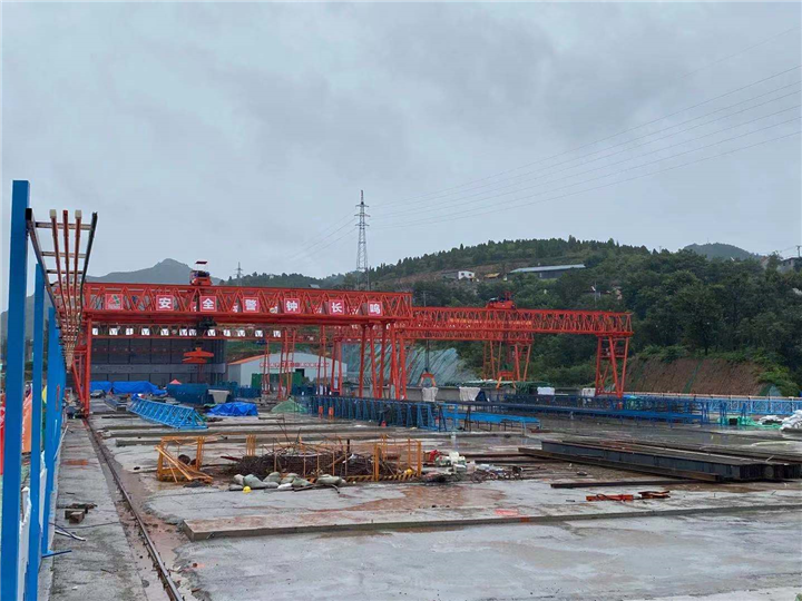 青海西宁龙门吊出租厂家龙门吊被风吹走原因及预防