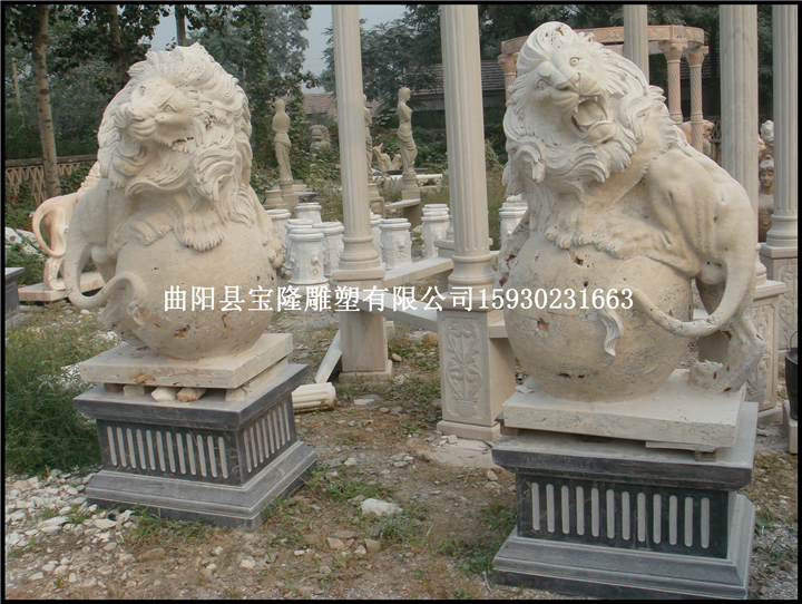 洞石狮子蹲球狮子石雕狮子现代石狮子雕塑