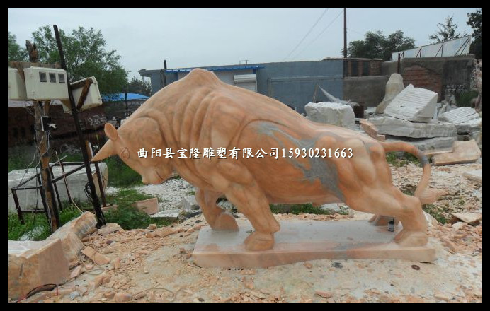 晚霞红石雕牛十二生肖开荒牛石头雕刻牛雕塑