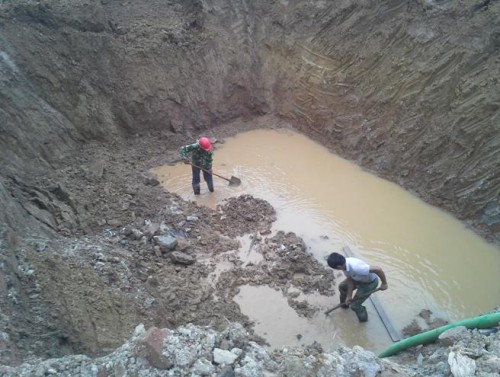 十.南部中学雨水回用铺放模块及基坑垫层处理