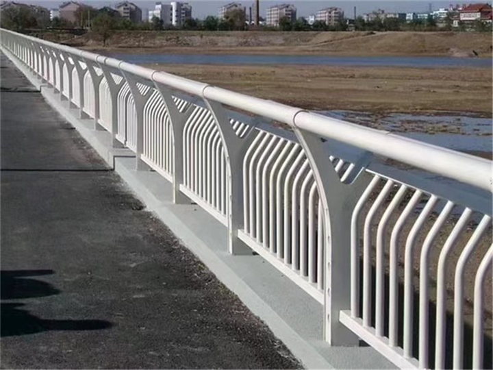 安徽道路护栏厂家