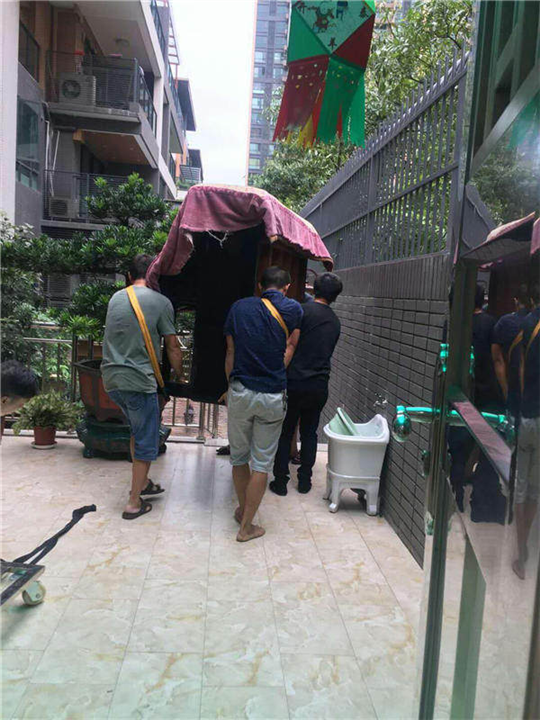 滕州专业钢琴搬运-24小时提供搬家服务 