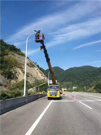 松桃吊车租赁 