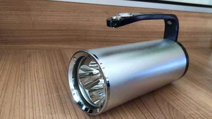 供应天津防爆探照灯-天津LED防爆探照灯厂价直销 