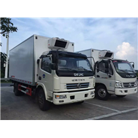 河南东风多利卡5.2米冷藏车