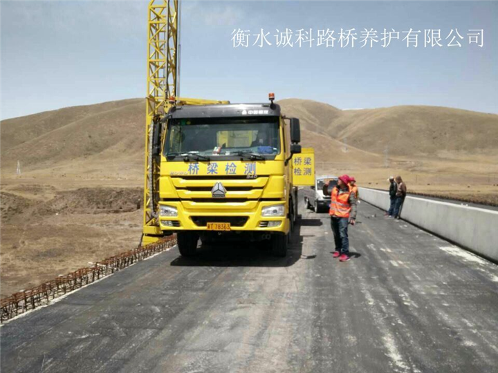 云南桥梁检测车租赁公司