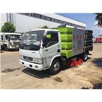 东风多利卡7吨扫路车 