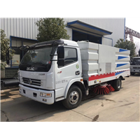 东风多利卡8吨扫路车 