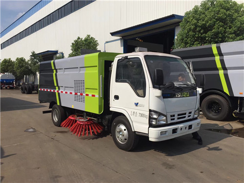 五十铃7吨扫路车 