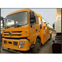 东风后八轮清障车 