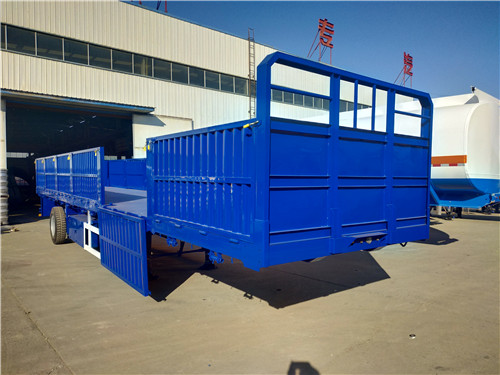 山东标厢栏板半挂车