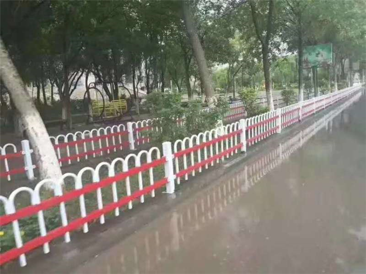 乌鲁木齐道路公路护栏网厂家 