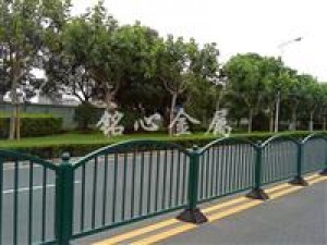 乌鲁木齐道路护栏网的作用 