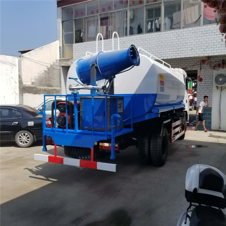苏州东风专用底盘12吨洒水车供应商