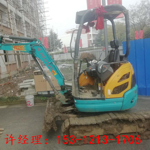 太仓浏河镇小型挖机出租 