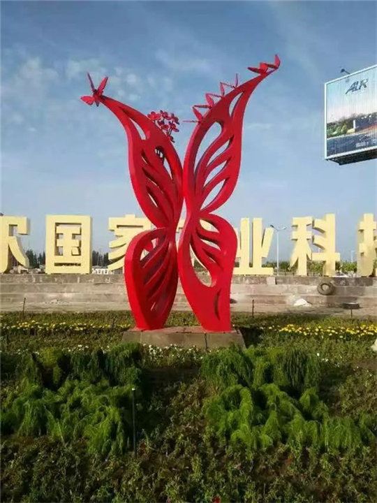 新疆大型不锈钢雕塑 