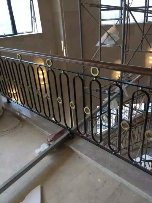 西宁锌钢护栏厂家