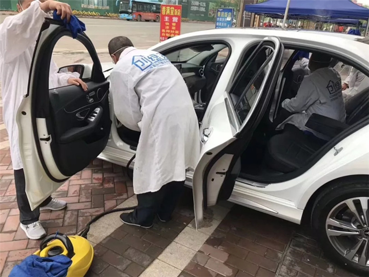 奔驰C200L除甲醛 