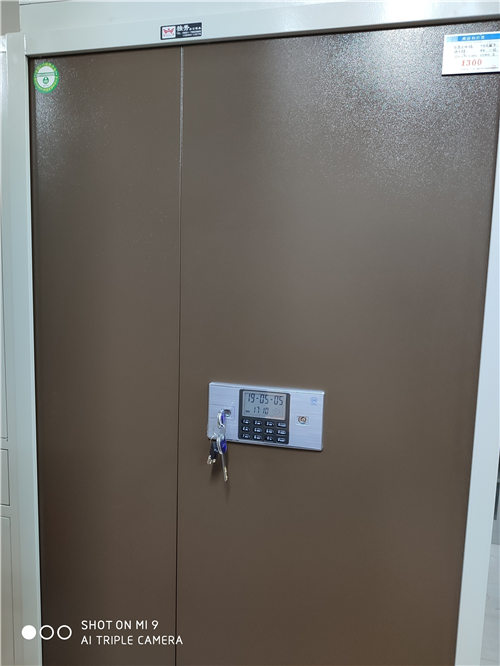 新疆教室家具厂家 