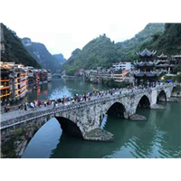 贵阳旅游包车师傅电话 