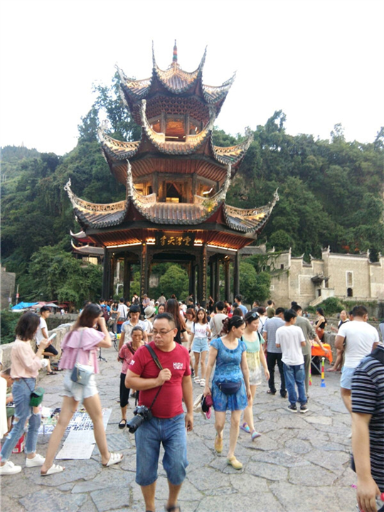 黄果树旅游包车 