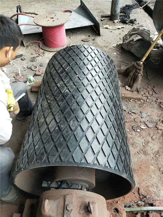新疆输送带滚筒 