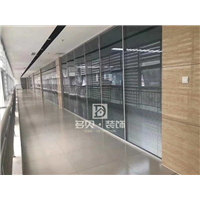 青岛办公玻璃隔断的保养的几点要注意 