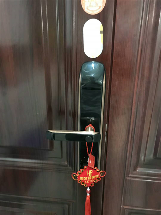溪口开指纹锁 
