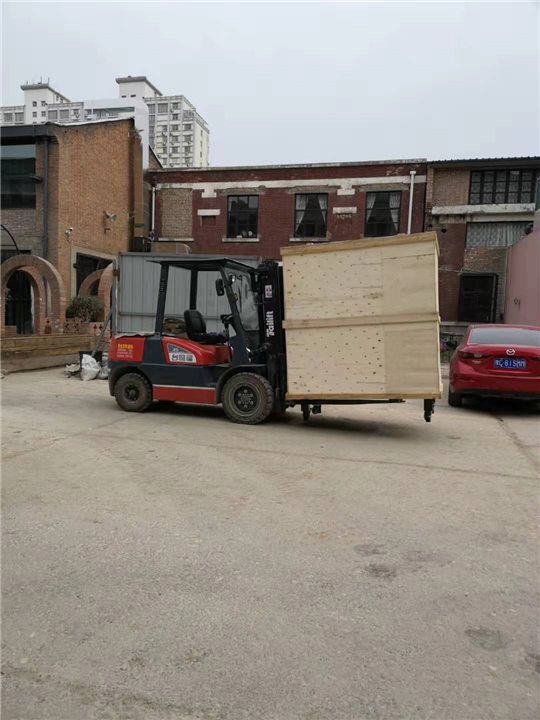 洛阳叉车磨合阶段的驾驶与操作方法 