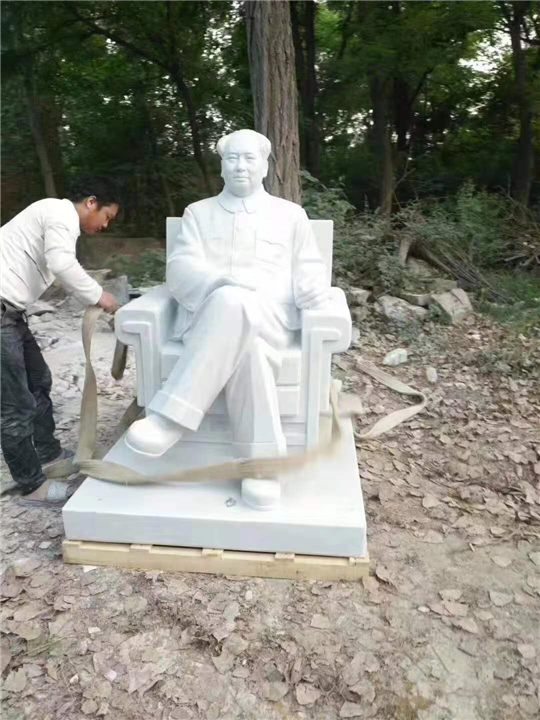 江西玻璃钢雕塑制作