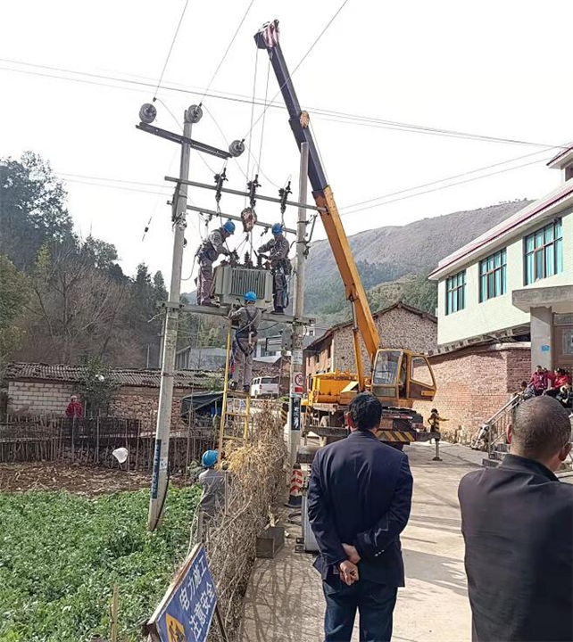 宣威吊车出租的优点及构造