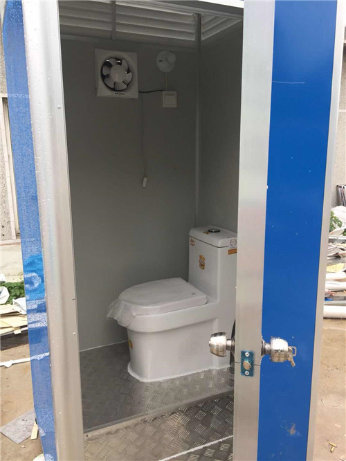 单体直排水冲移动厕所