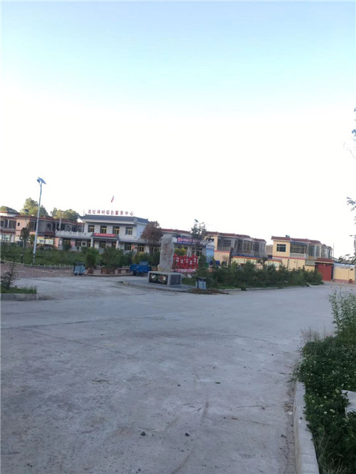 甘肃省肖红坪新农村
